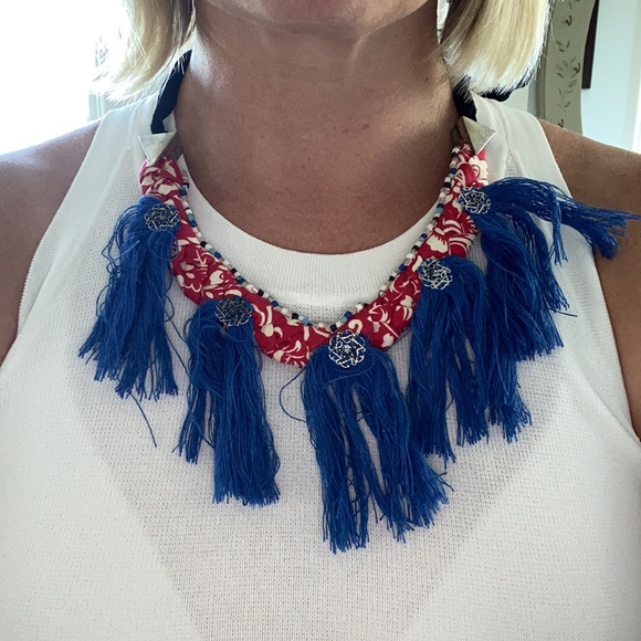 5/$5 H&M cloth statement necklace - Picture 1 of 3